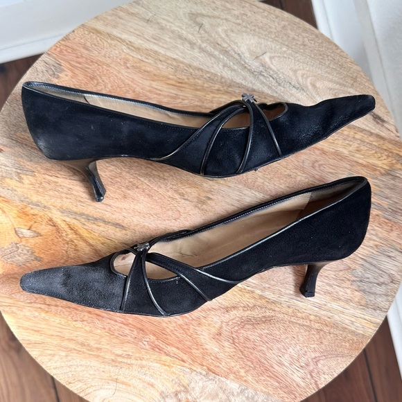 CHANEL Vintage Black Suede Leather 4 Leaf Clover CC Logo Appliqué Kitten Heels - Picture 6 of 15